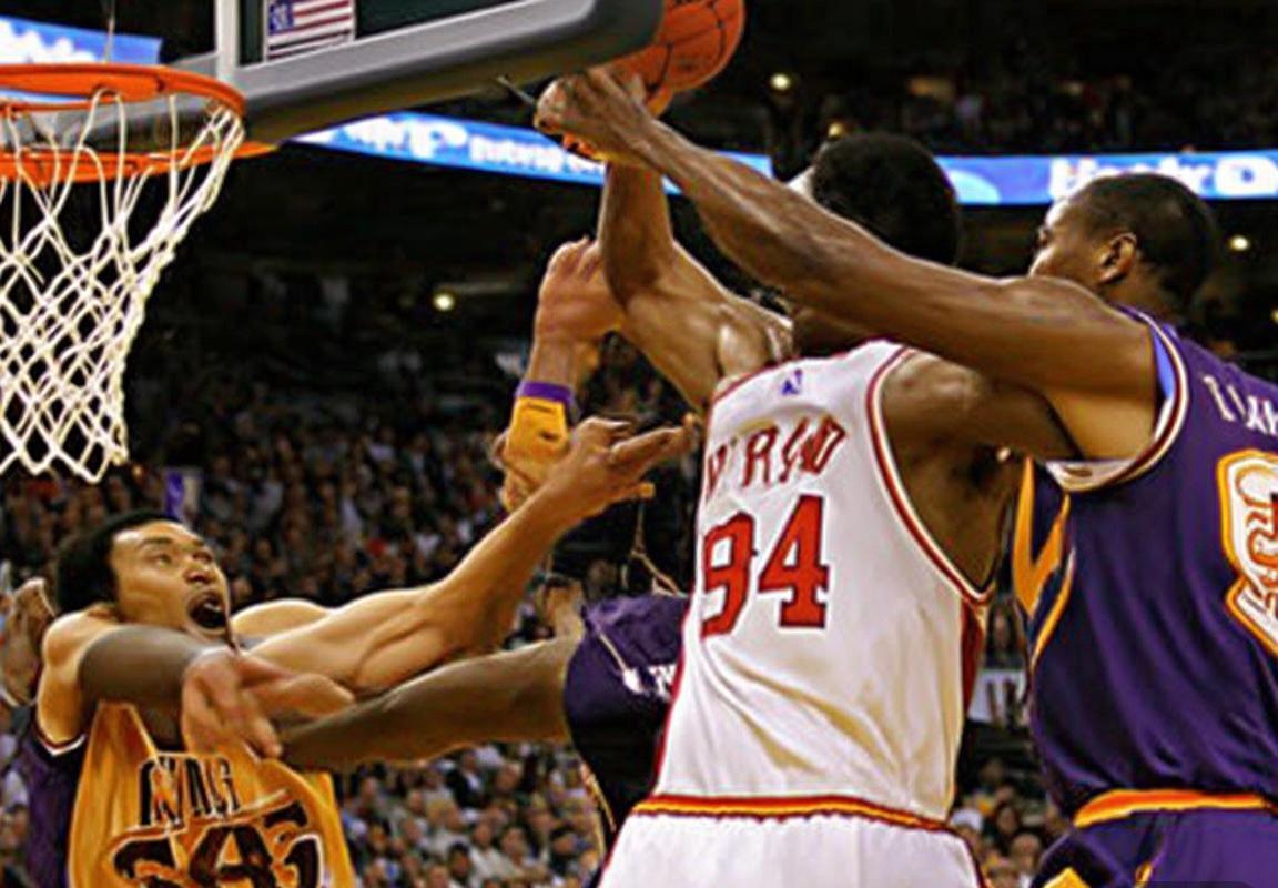 2006年NBA火箭魔术巅峰对决：姚麦对霍华德经典之战回顾(图2)